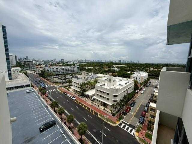 Small Image of 2899 COLLINS #1114, Miami Beach Number 19