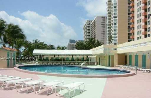 Small Image of 2899 COLLINS #1114, Miami Beach Number 22