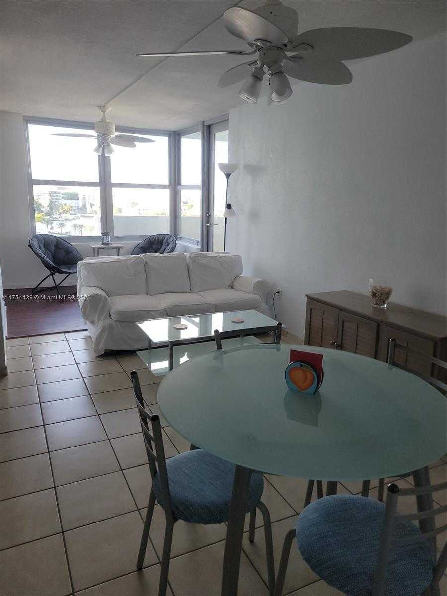 Small Image of 2899 COLLINS #1114, Miami Beach Number 8