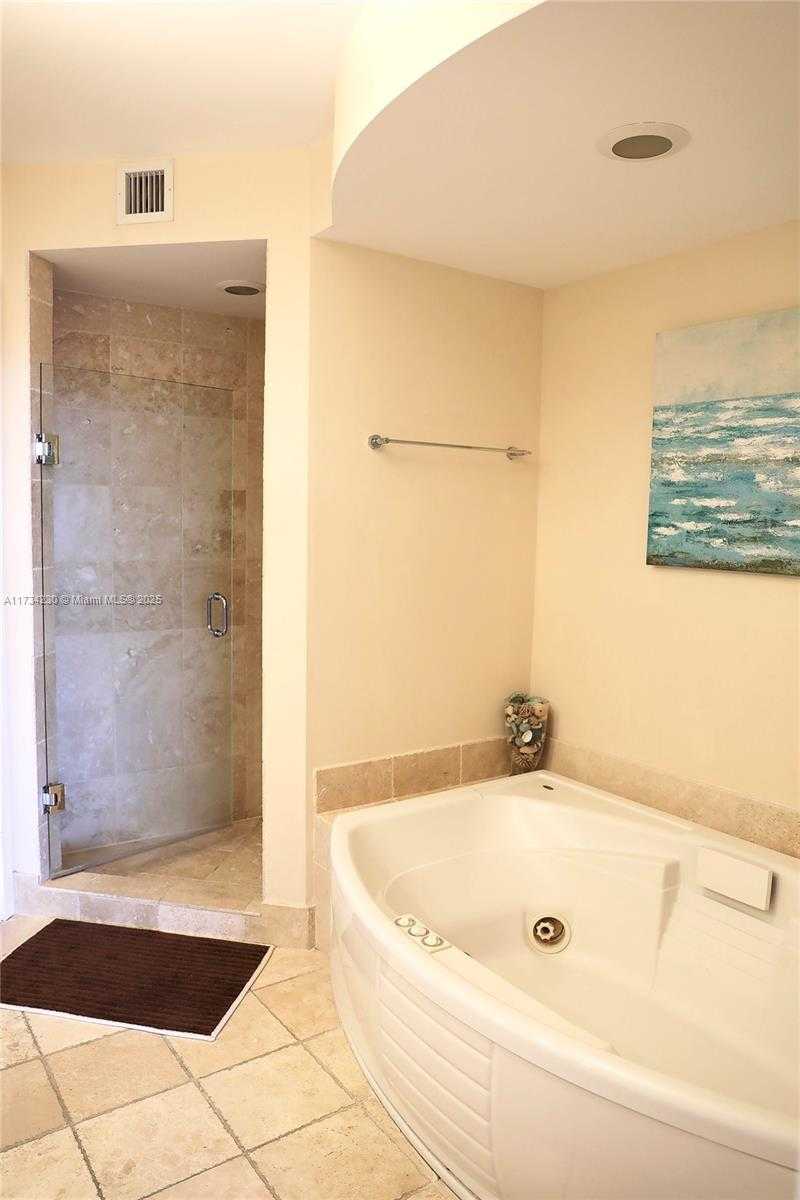 Small Image of 18201 COLLINS AVE #505, Sunny Isles Beach Number 4
