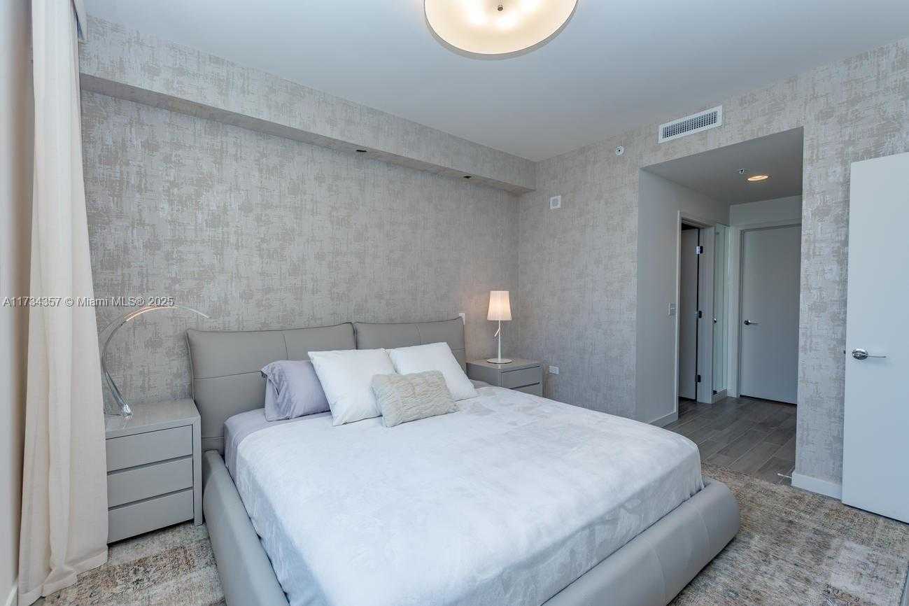Small Image of 999 SOUTH WEST 1ST AVE #2308, Miami Number 18