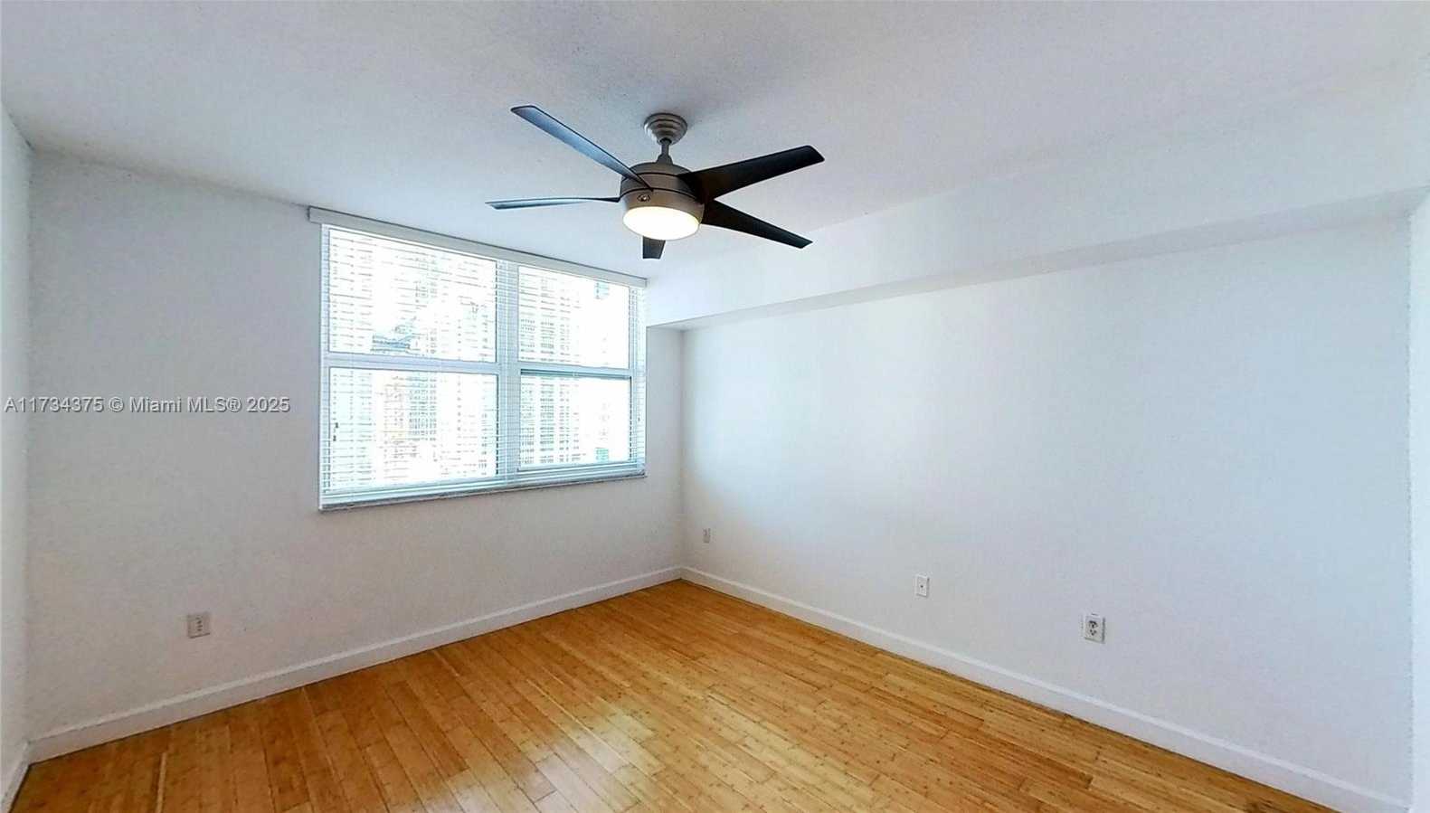 Small Image of 31 SOUTH EAST 5TH ST #2408, Miami Number 11