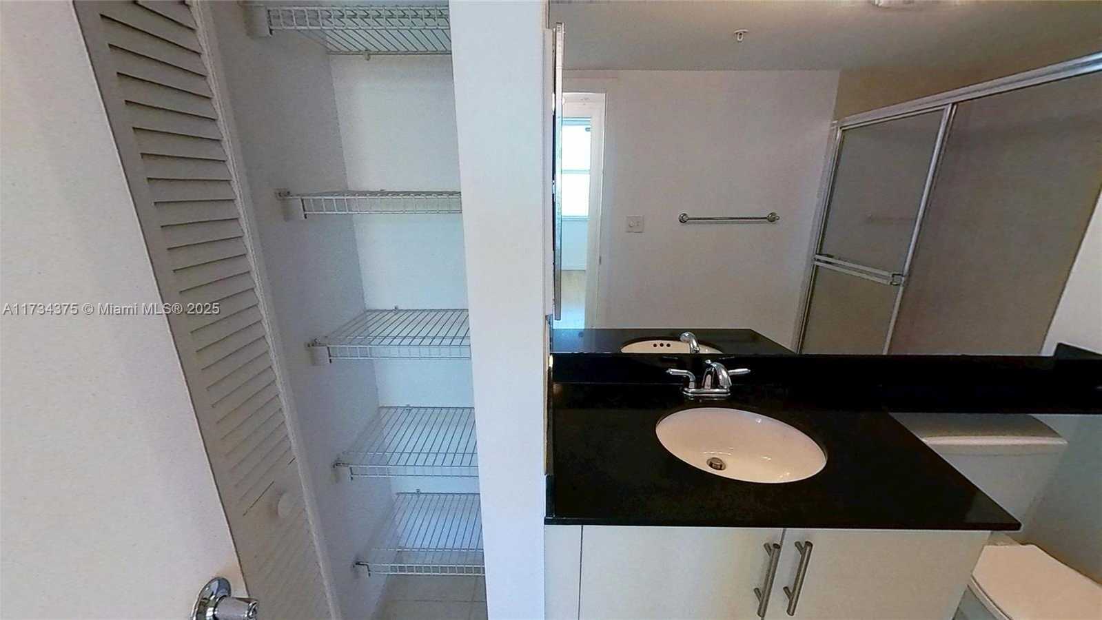 Small Image of 31 SOUTH EAST 5TH ST #2408, Miami Number 18