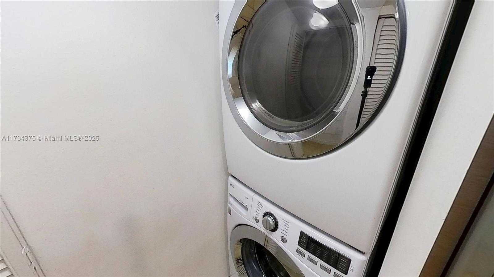 Small Image of 31 SOUTH EAST 5TH ST #2408, Miami Number 21