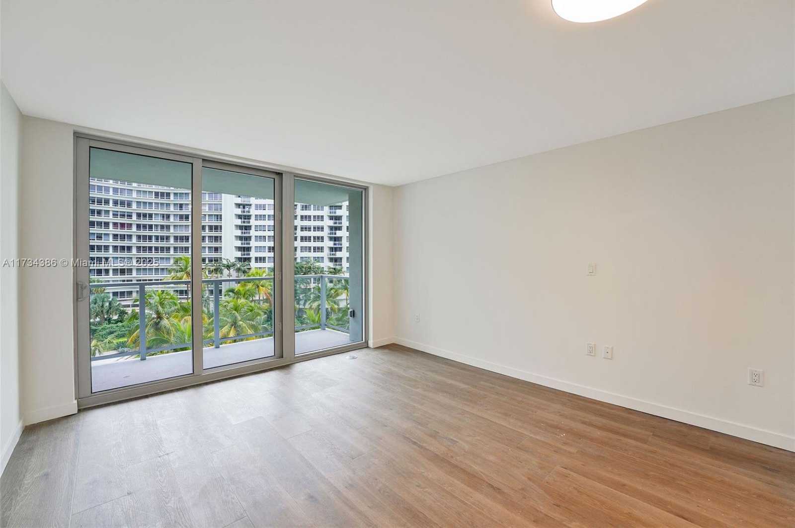 Small Image of 1500 BAY RD #N-1019, Miami Beach Number 6