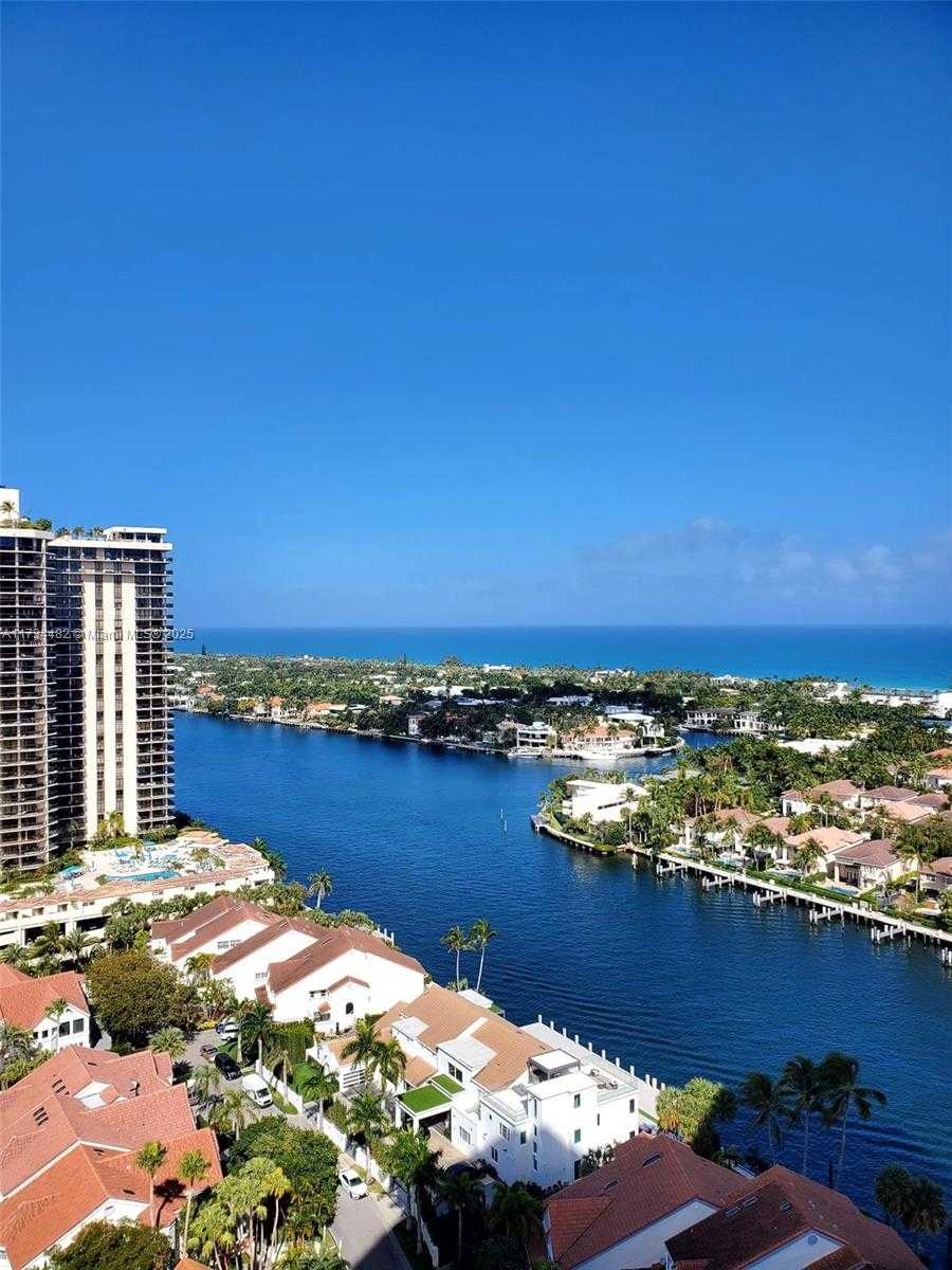 Small Image of 19355 TURNBERRY WAY #21C, Aventura Number 12