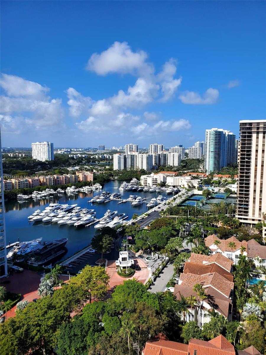 Small Image of 19355 TURNBERRY WAY #21C, Aventura Number 2