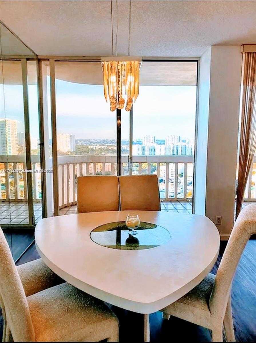 Small Image of 19355 TURNBERRY WAY #21C, Aventura Number 7