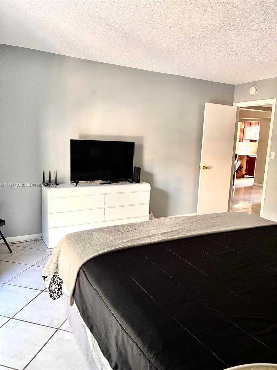 Small Image of 201 178TH DR #331, Sunny Isles Beach Number 10
