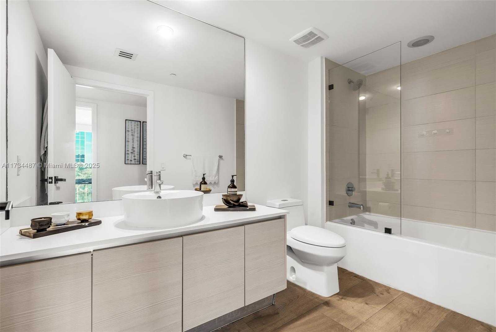 Small Image of 4250 BISCAYNE BLVD #1502, Miami Number 10