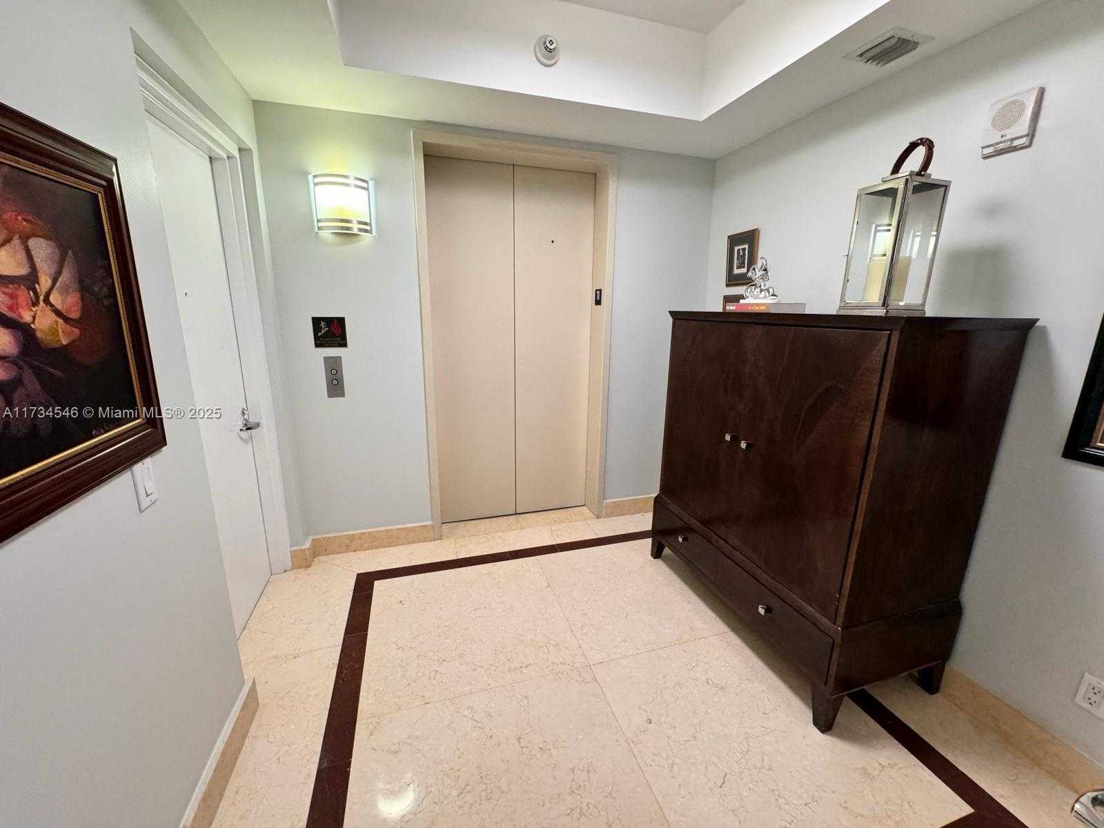 Small Image of 21200 POINT PL #1102, Aventura Number 18