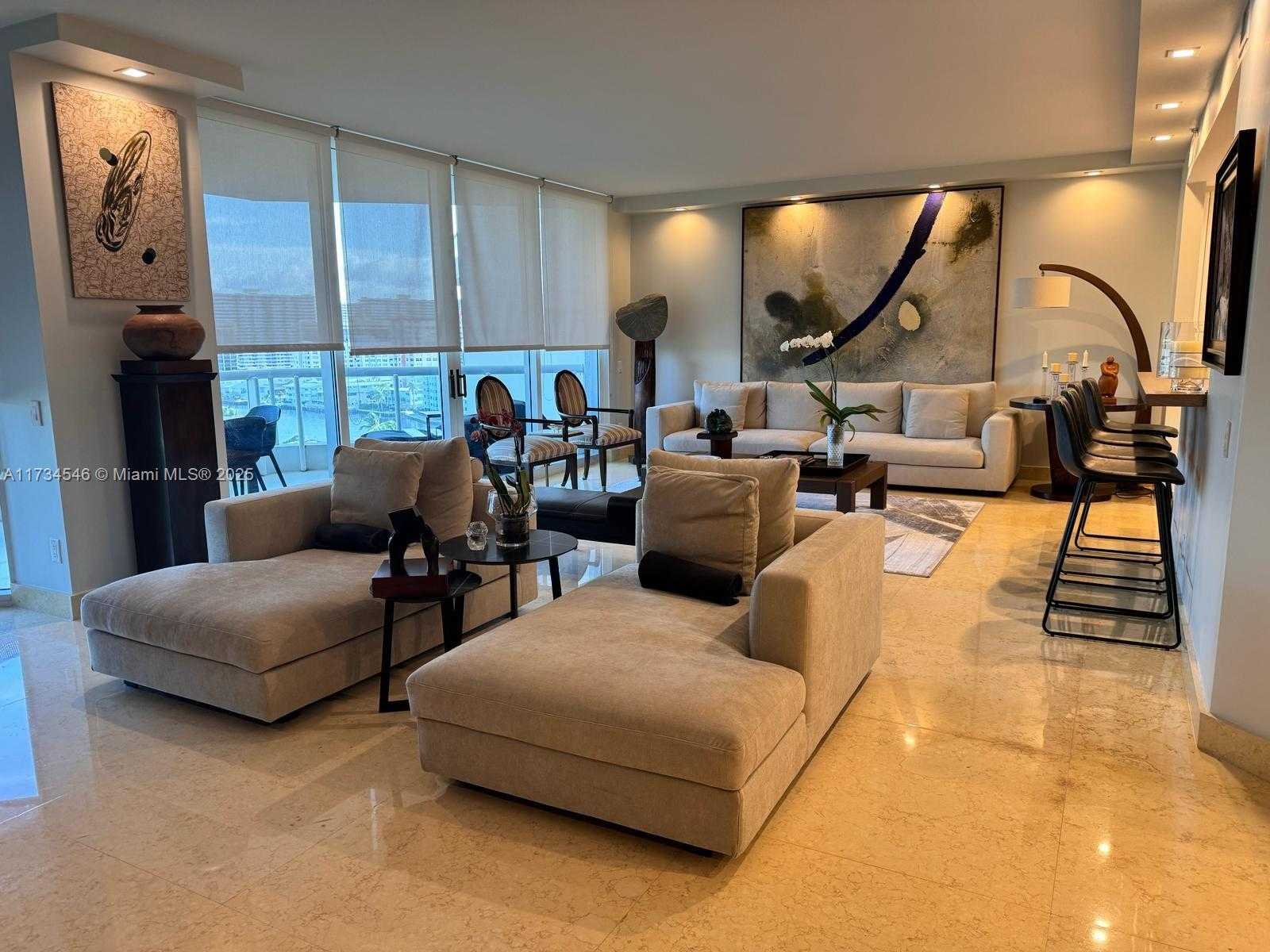 Small Image of 21200 POINT PL #1102, Aventura Number 3