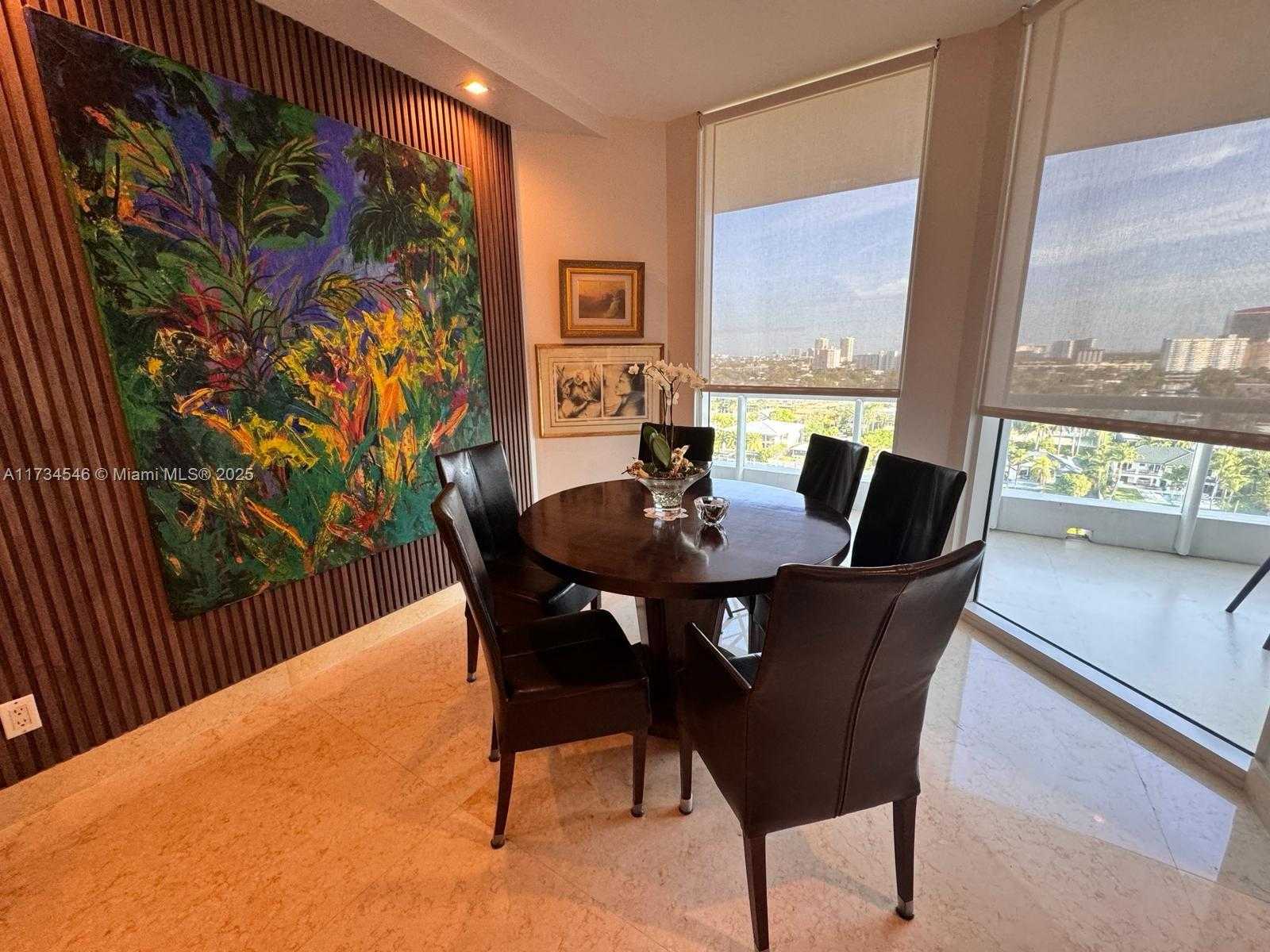 Small Image of 21200 POINT PL #1102, Aventura Number 4