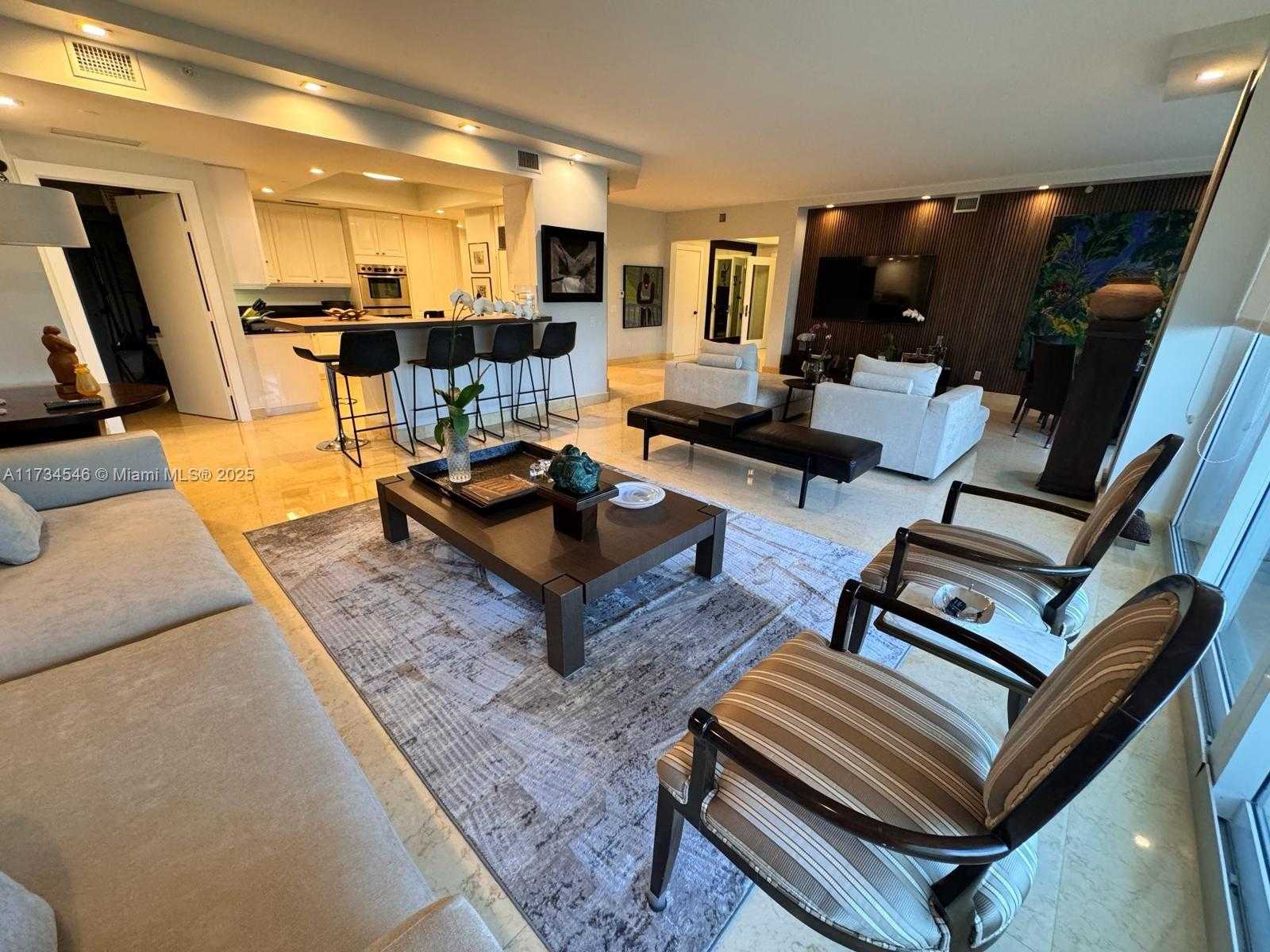 Small Image of 21200 POINT PL #1102, Aventura Number 5