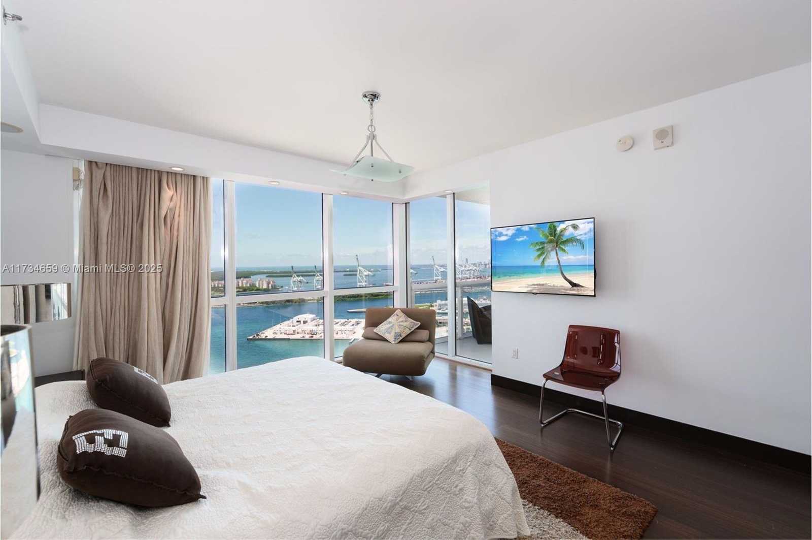 Small Image of 450 ALTON RD #3201, Miami Beach Number 9