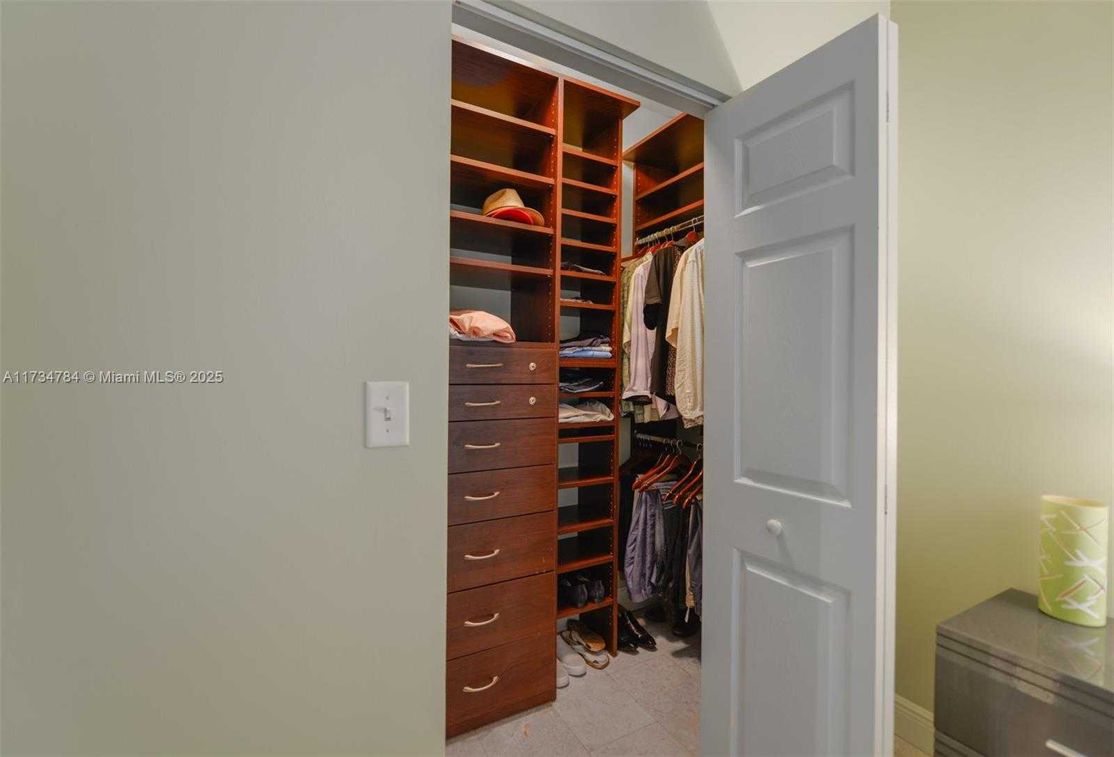 Small Image of 31 SOUTH EAST 5TH ST #1101, Miami Number 26