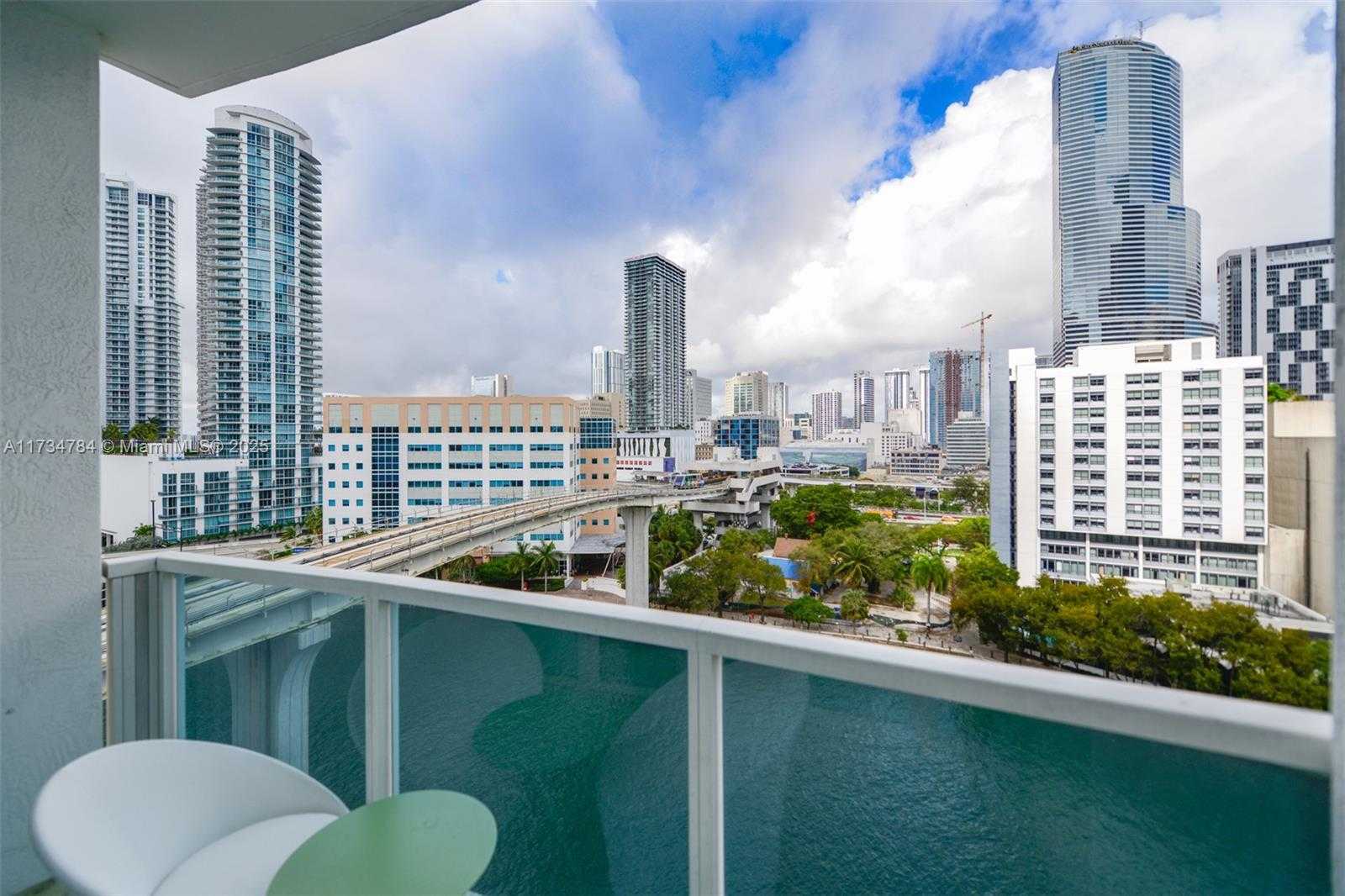 Small Image of 31 SOUTH EAST 5TH ST #1101, Miami Number 33