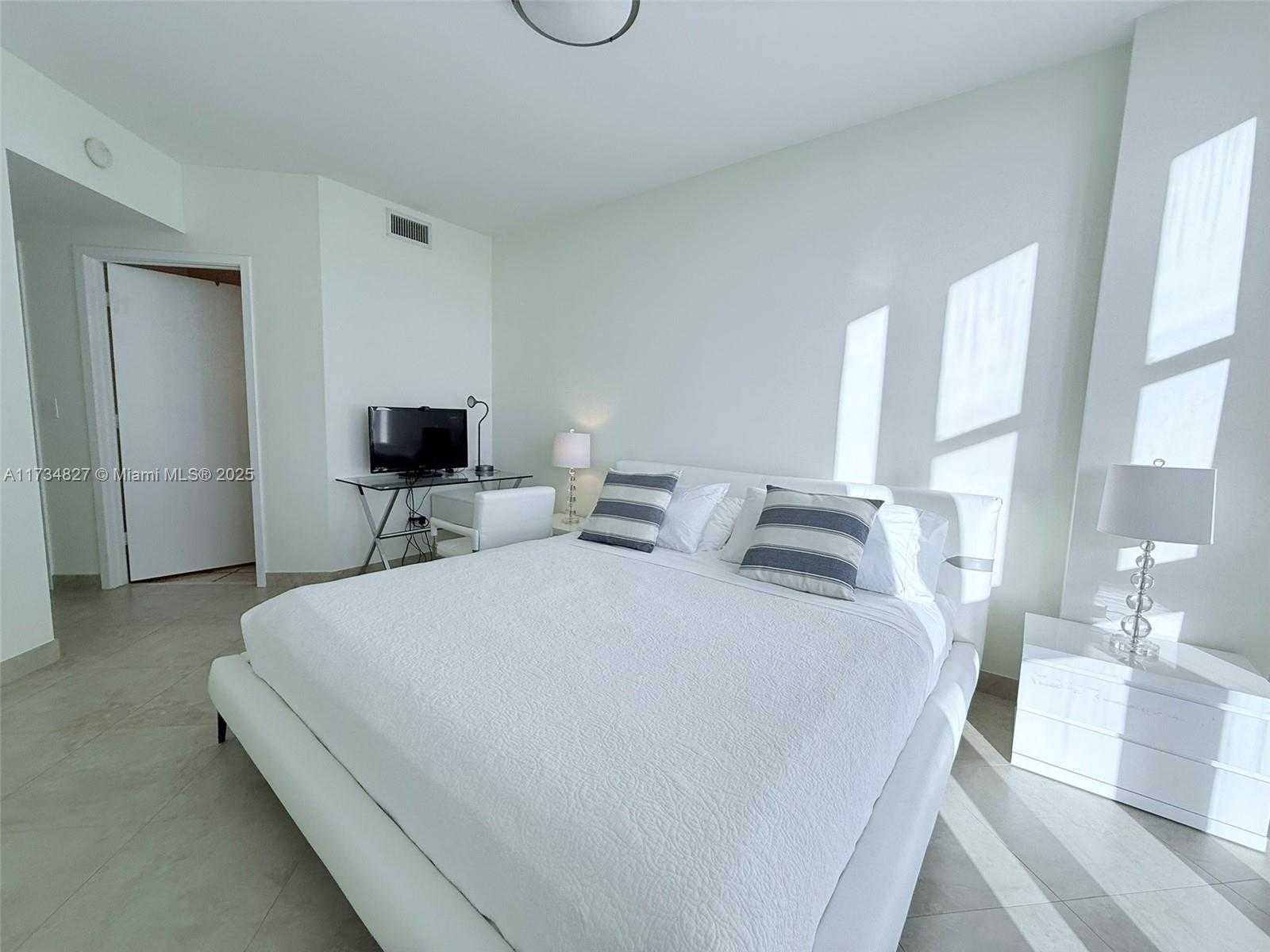 Small Image of 18201 COLLINS AVE #1501A, Sunny Isles Beach Number 31