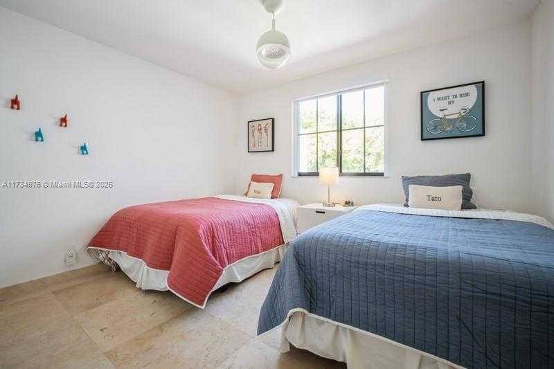 Small Image of 21216 HARBOR WAY #153-15, Aventura Number 16
