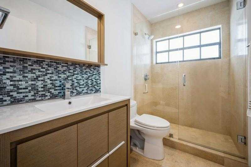Small Image of 21216 HARBOR WAY #153-15, Aventura Number 18