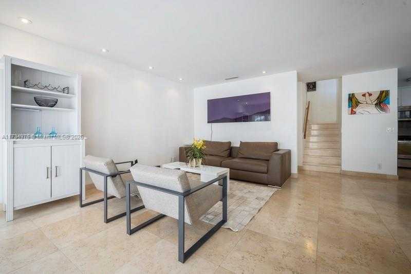 Small Image of 21216 HARBOR WAY #153-15, Aventura Number 2