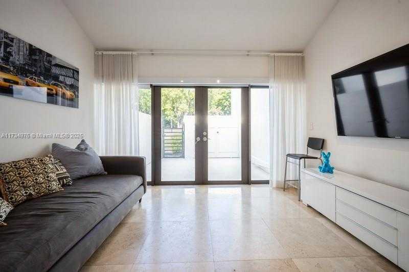 Small Image of 21216 HARBOR WAY #153-15, Aventura Number 5