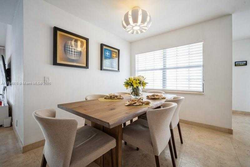 Small Image of 21216 HARBOR WAY #153-15, Aventura Number 8