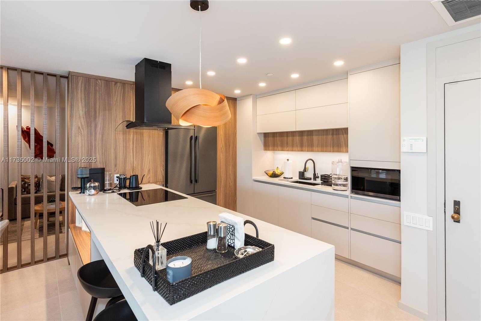 Small Image of 251 CRANDON BLVD #306, Key Biscayne Number 5