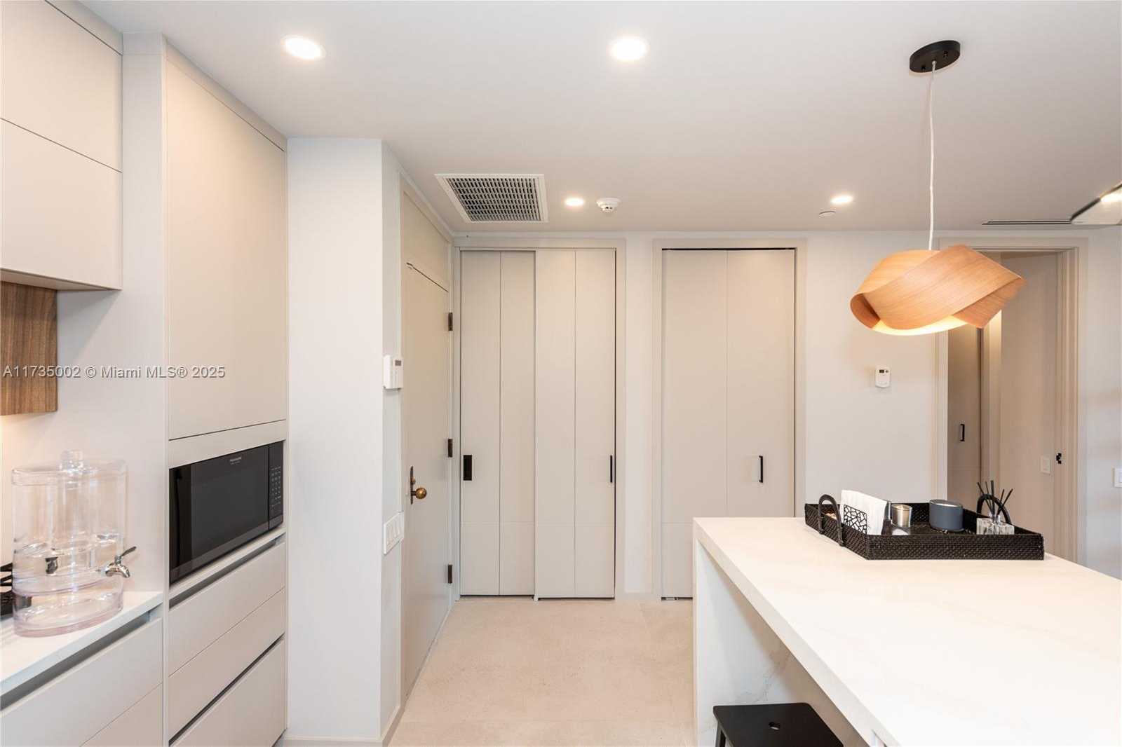 Small Image of 251 CRANDON BLVD #306, Key Biscayne Number 7