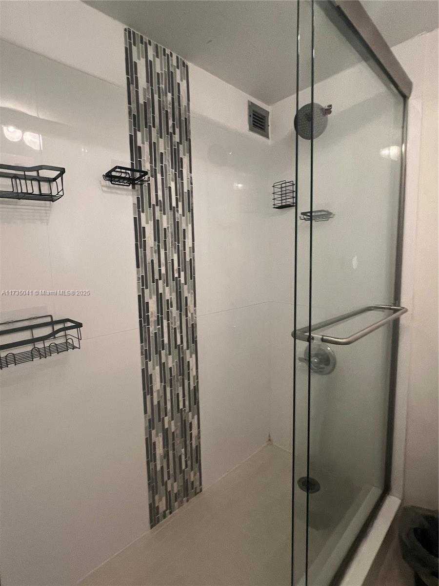 Small Image of 17011 NORTH BAY RD #512, Sunny Isles Beach Number 15