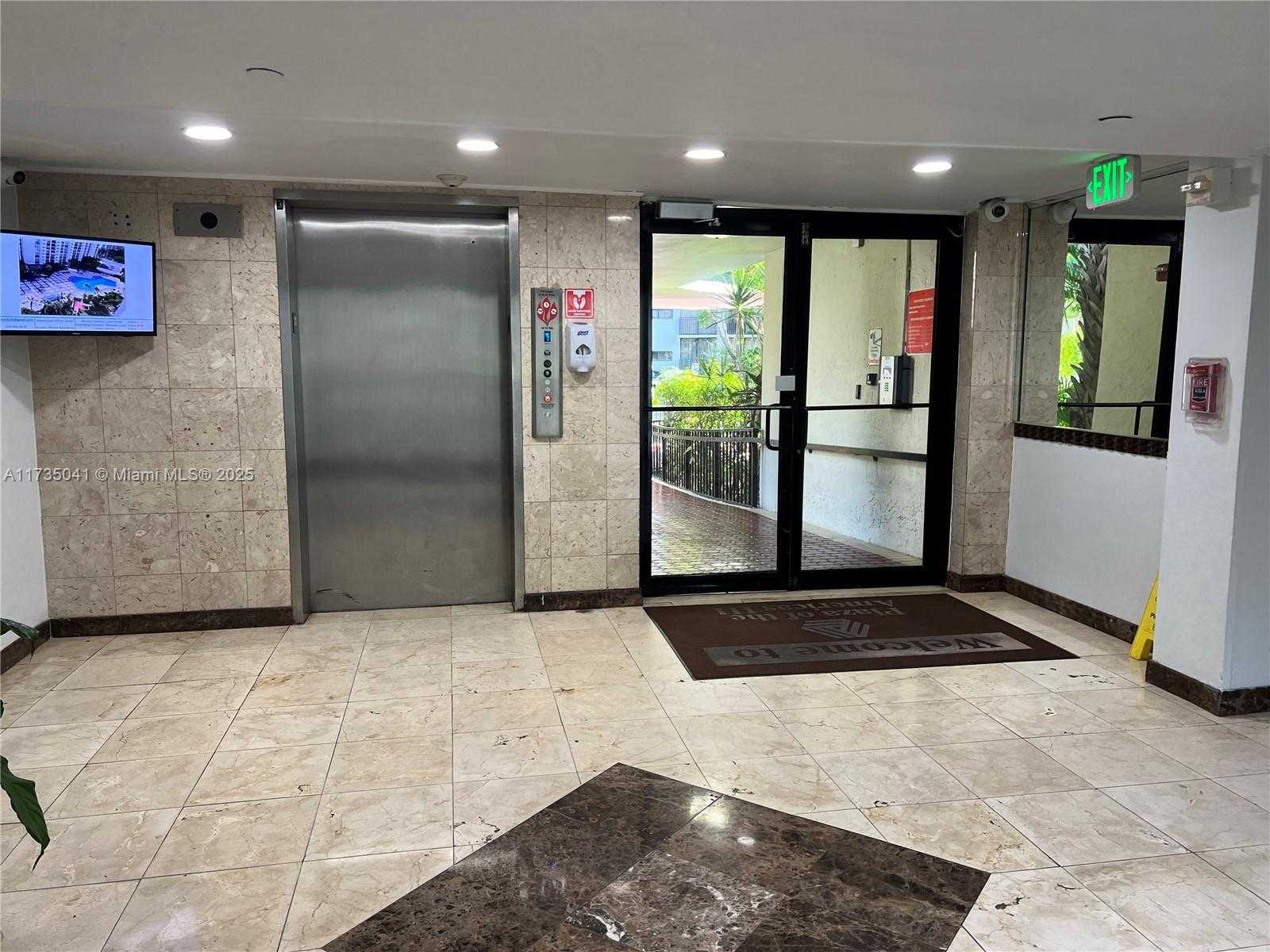 Small Image of 17011 NORTH BAY RD #512, Sunny Isles Beach Number 5