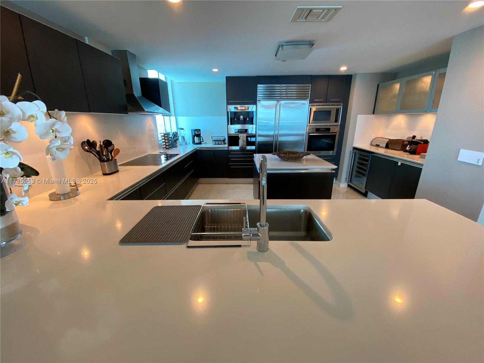 Small Image of 17001 COLLINS AVE #3401, Sunny Isles Beach Number 4