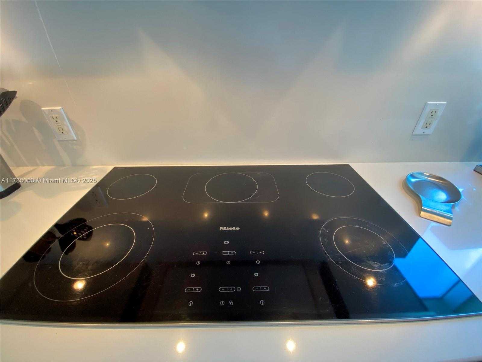 Small Image of 17001 COLLINS AVE #3401, Sunny Isles Beach Number 6