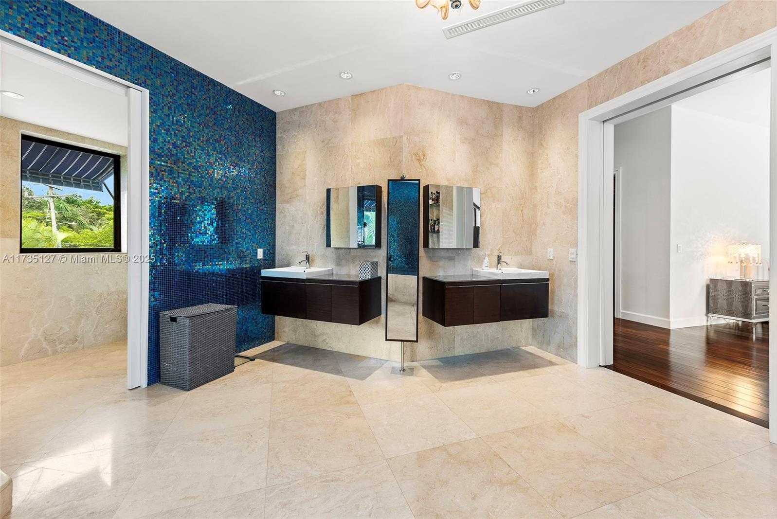 Small Image of 6700 GRANADA BLVD, Coral Gables Number 40