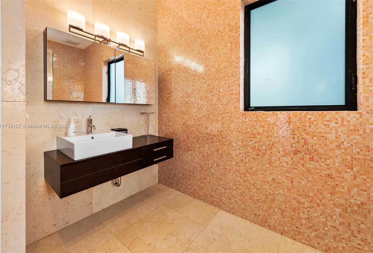 Small Image of 6700 GRANADA BLVD, Coral Gables Number 59