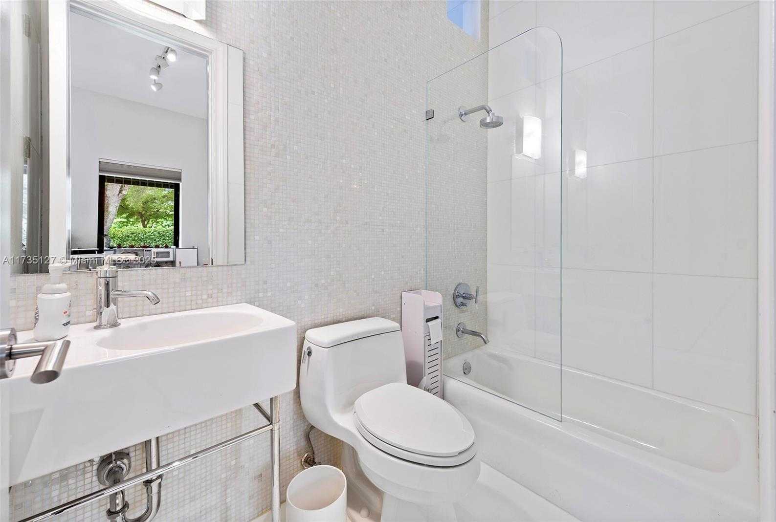 Small Image of 6700 GRANADA BLVD, Coral Gables Number 65