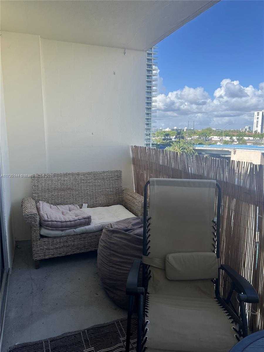 Small Image of 1817 SOUTH OCEAN DR #718, Hallandale Beach Number 13