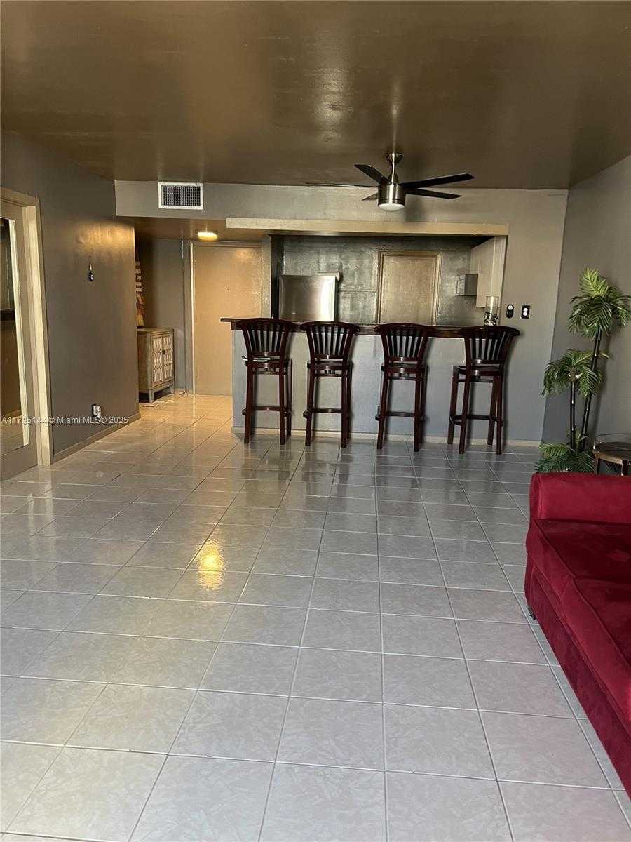 Small Image of 1817 SOUTH OCEAN DR #718, Hallandale Beach Number 5