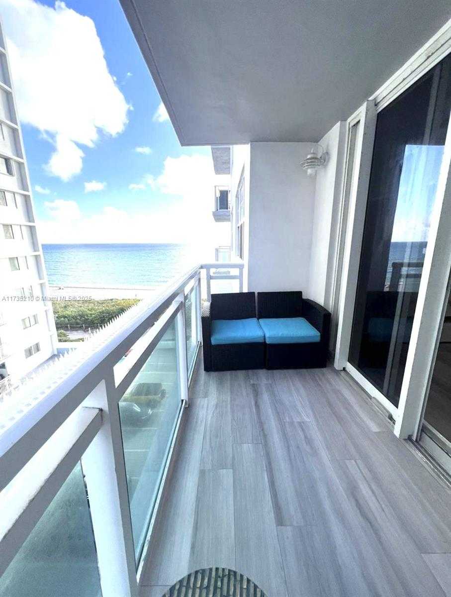 Small Image of 6917 COLLINS AVE #806, Miami Beach Number 5
