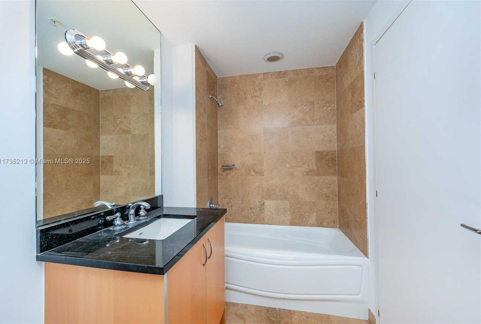 Small Image of 300 SOUTH BISCAYNE BLVD #T-1905, Miami Number 11