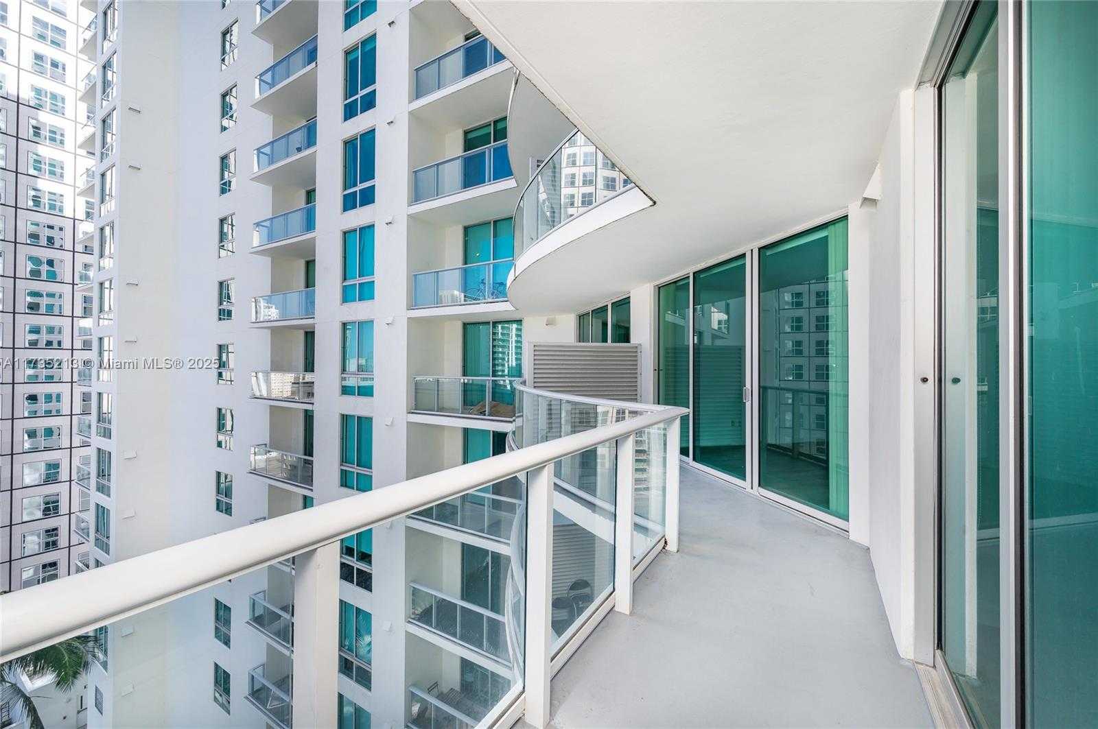 Small Image of 300 SOUTH BISCAYNE BLVD #T-1905, Miami Number 17
