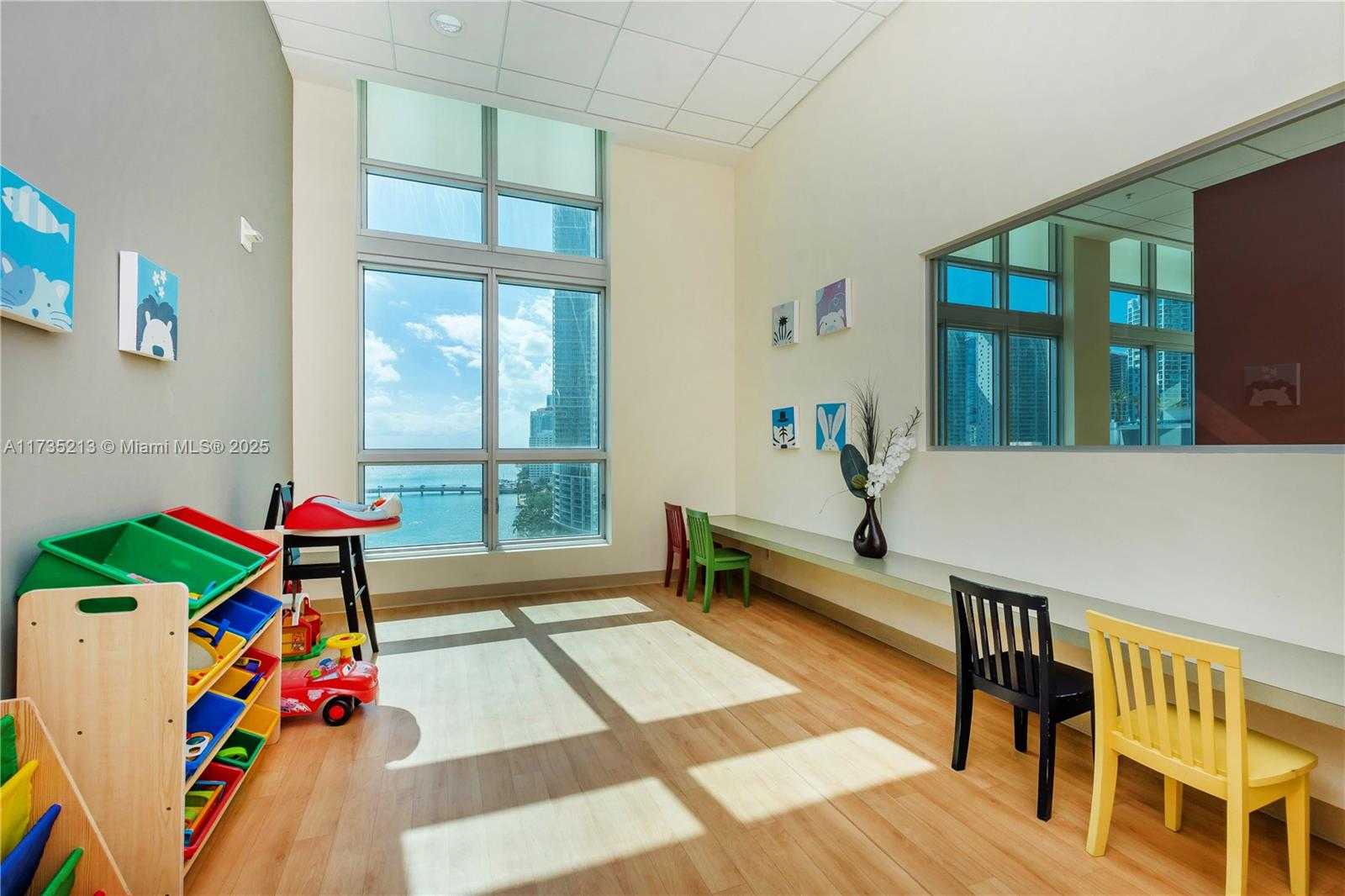 Small Image of 300 SOUTH BISCAYNE BLVD #T-1905, Miami Number 26