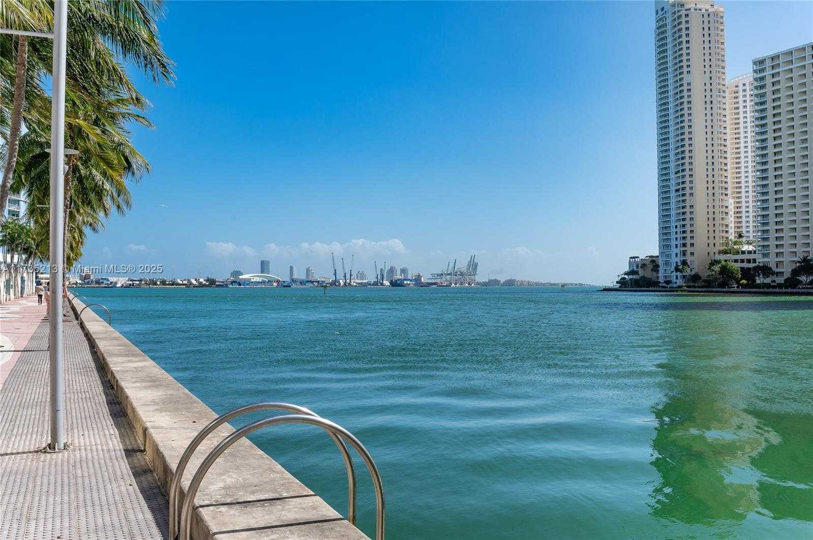 Small Image of 300 SOUTH BISCAYNE BLVD #T-1905, Miami Number 32