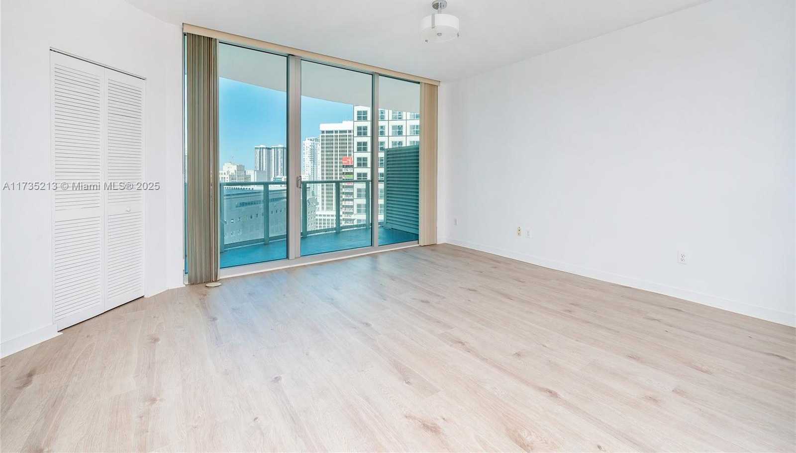 Small Image of 300 SOUTH BISCAYNE BLVD #T-1905, Miami Number 6