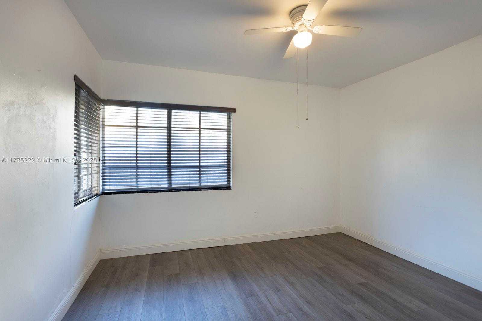 Small Image of 1610 PENNSYLVANIA AVE #1, Miami Beach Number 12