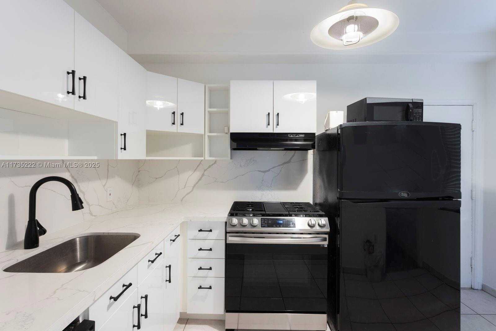 Small Image of 1610 PENNSYLVANIA AVE #1, Miami Beach Number 7