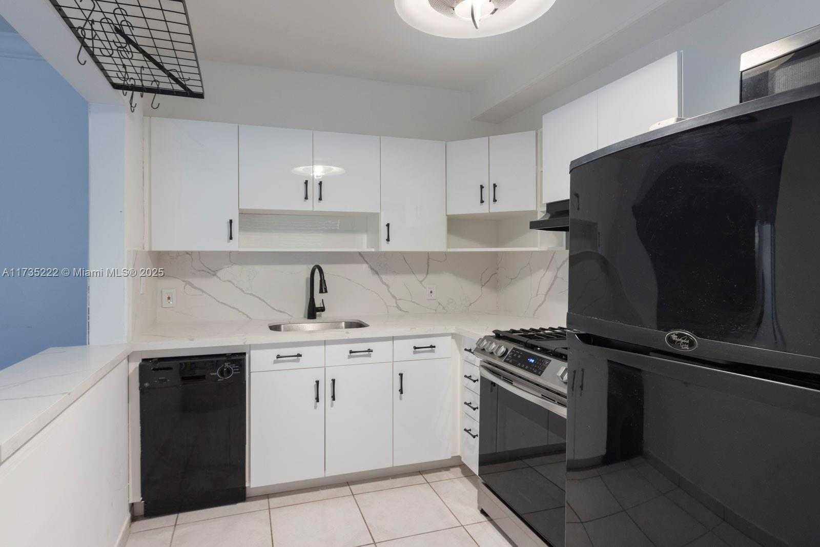 Small Image of 1610 PENNSYLVANIA AVE #1, Miami Beach Number 8