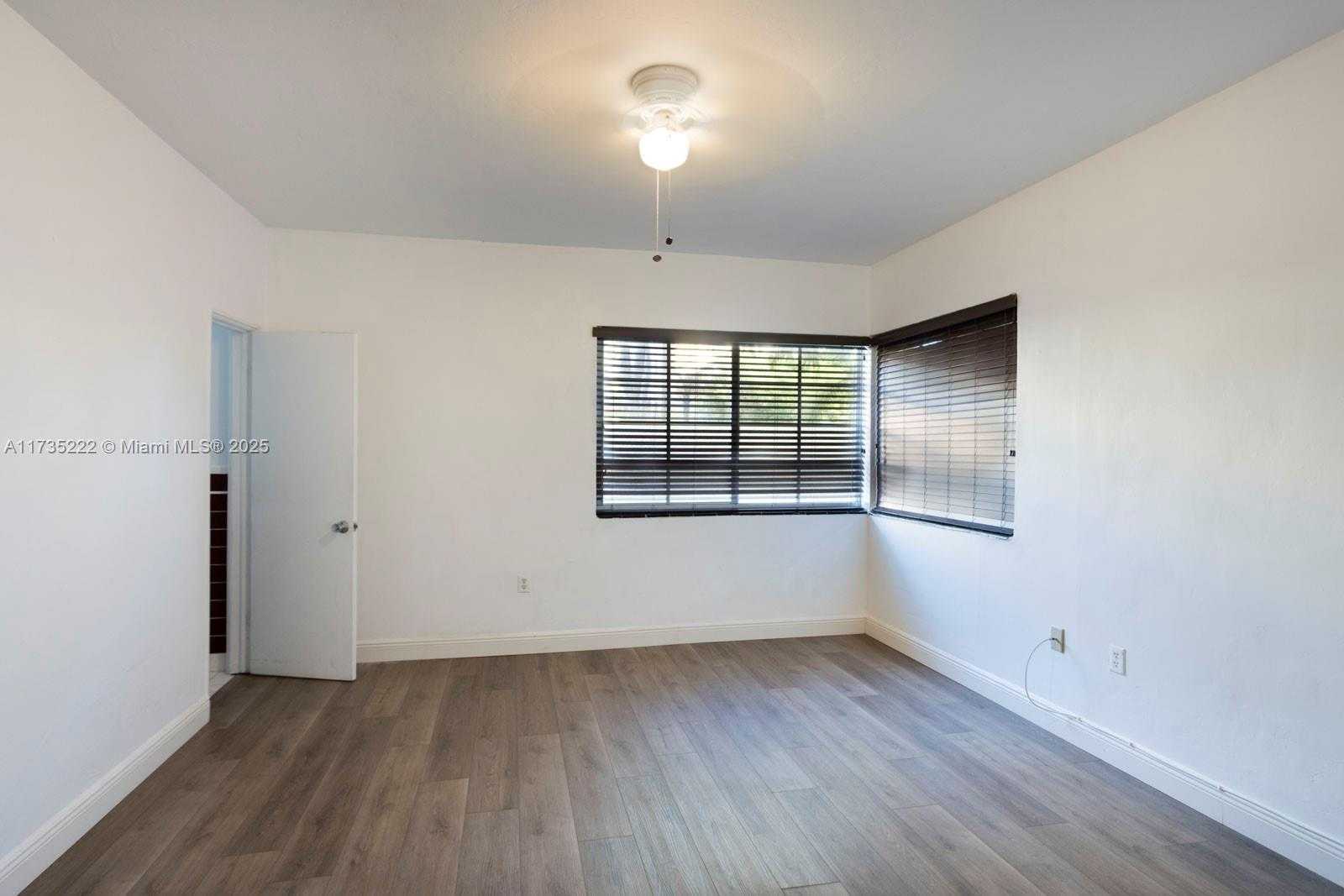 Small Image of 1610 PENNSYLVANIA AVE #1, Miami Beach Number 9