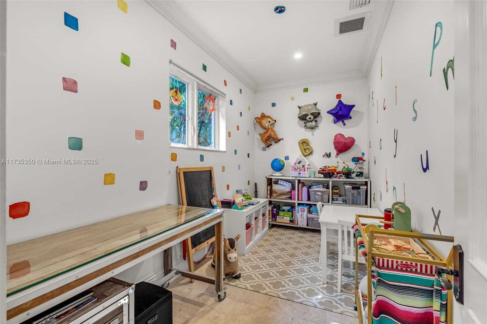 Small Image of 168 MORNINGSIDE DR, Coral Gables Number 17