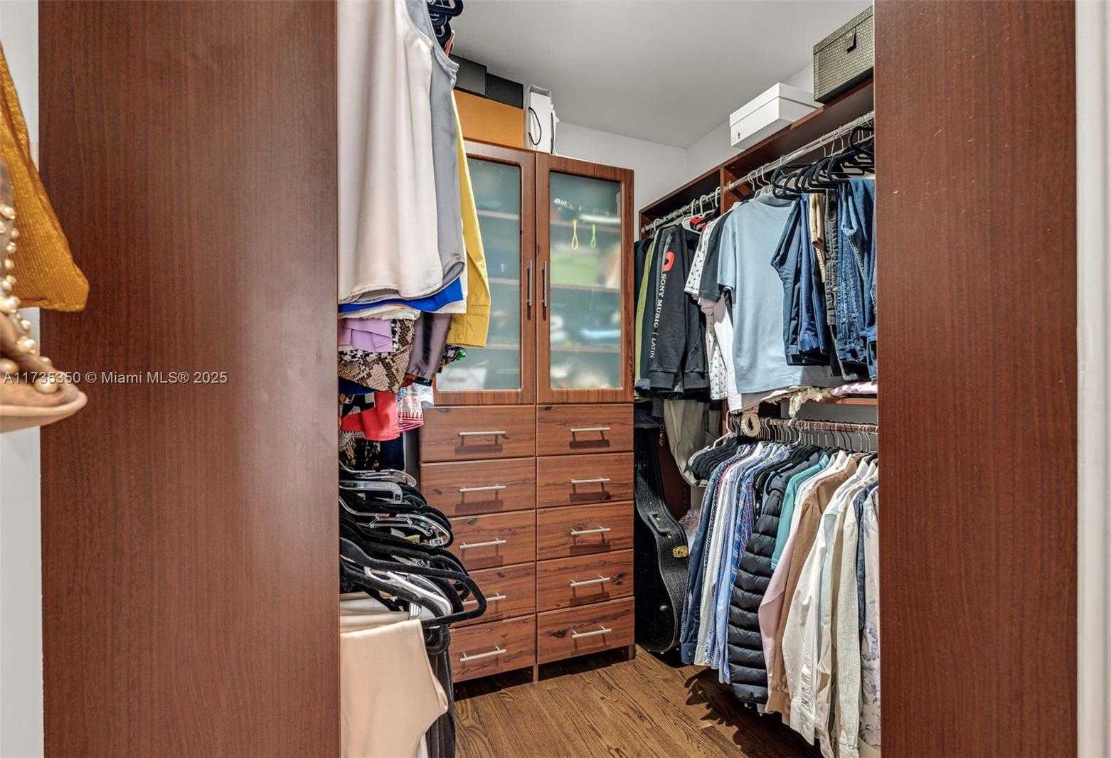 Small Image of 168 MORNINGSIDE DR, Coral Gables Number 23